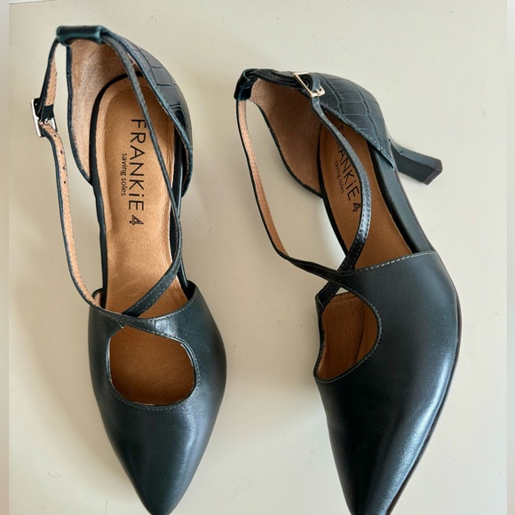 FRANKIE4 Saving Soles Alice Dark green pointed toe mid heel pumps Sz 8.5 - Picture 8 of 8